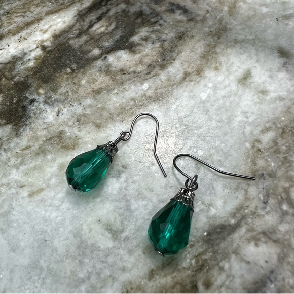 UP SCALE TIME - Antiqued Silver Faceted Green Glass Teardrop Dangle Earrings - Picture 2 of 2